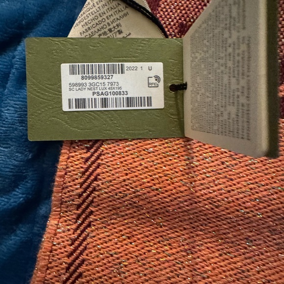 Gucci metallic pink and Burgundy Scarf - Picture 4 of 7